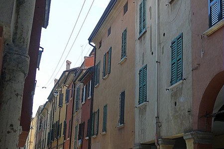 Il mercato immobiliare in Emilia-Romagna nel 2022: si stabilizza il numero delle compravendite